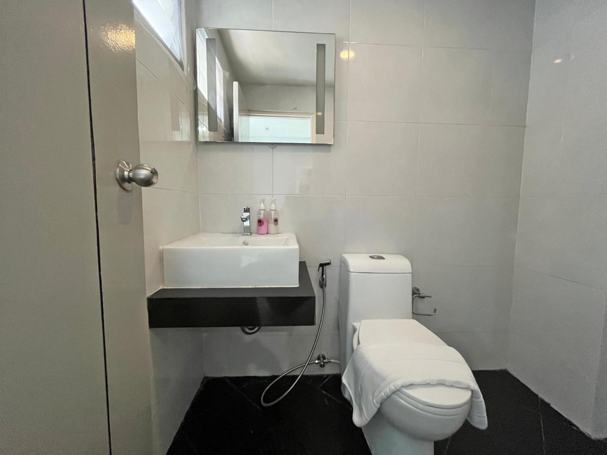 Roomquest Bangkok Don Mueang Airport Δωμάτιο φωτογραφία